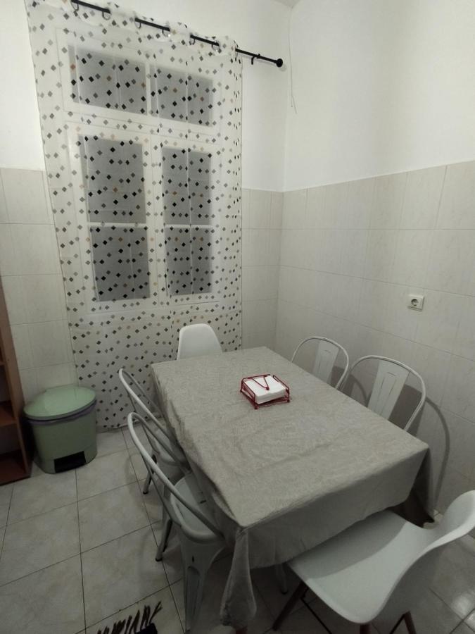 Bus Stop House 84 ฟุงชาล ภายนอก รูปภาพ